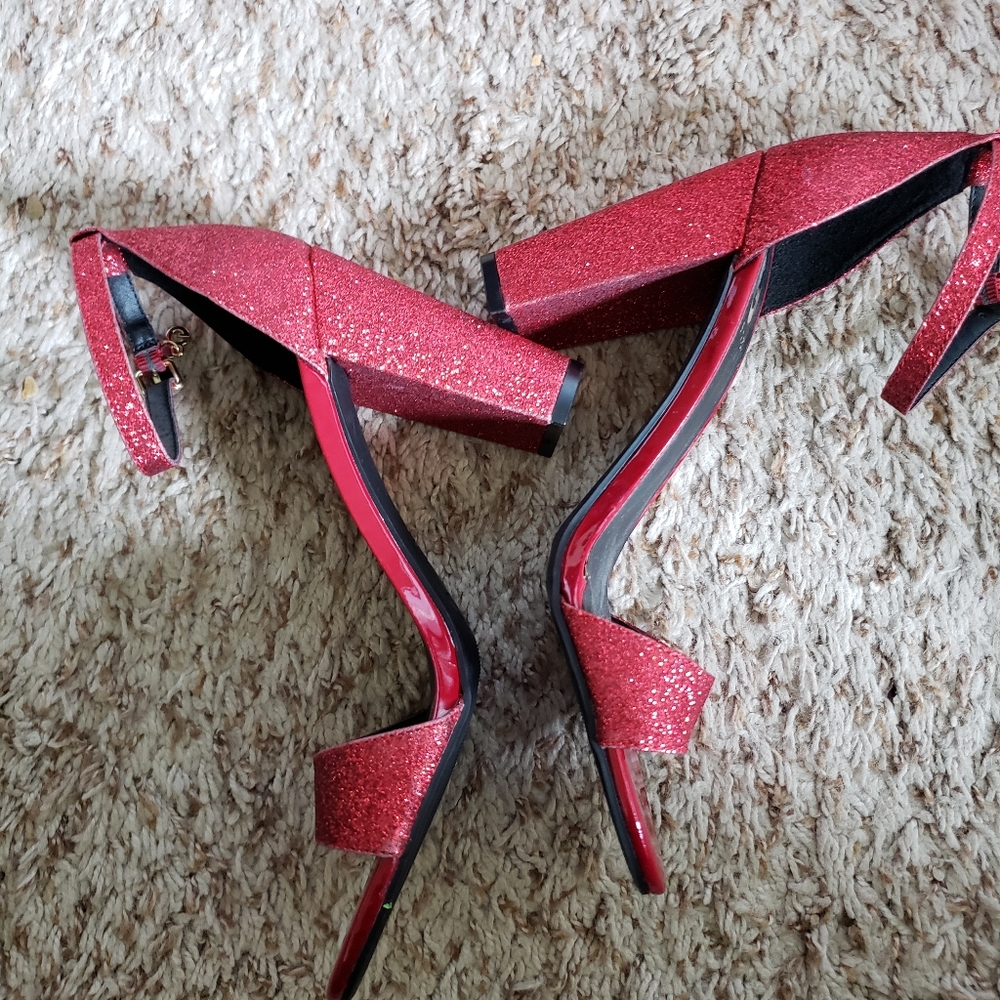 Shoes - Picture 5 of 5